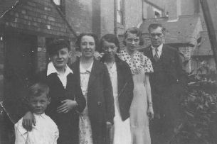 Frost family photo, taken 1931